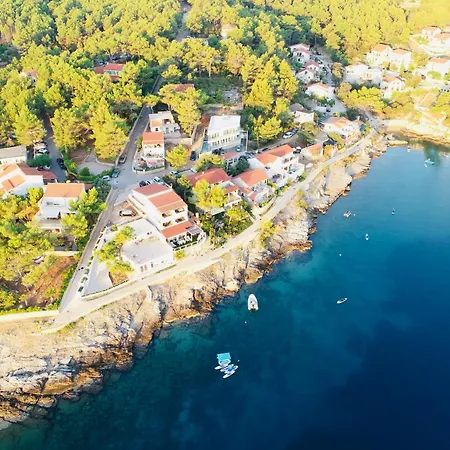 Hvar Vacation 아파트 *